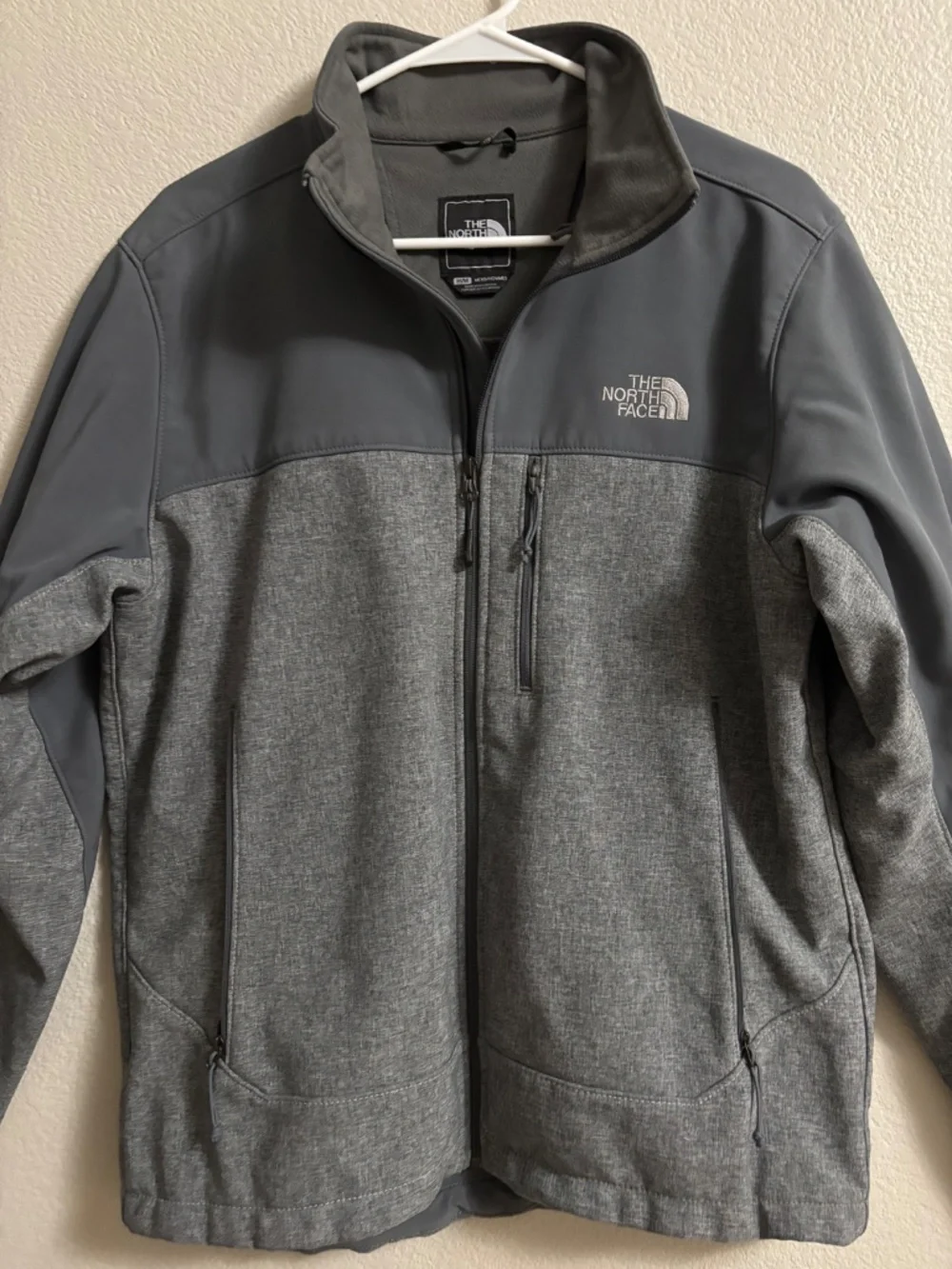 The North Face men’s two-tone soft-shell jacket